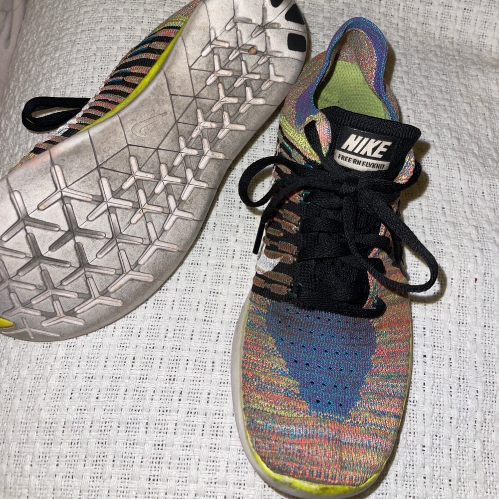 Nike Running Shoes - Picture 3 of 3